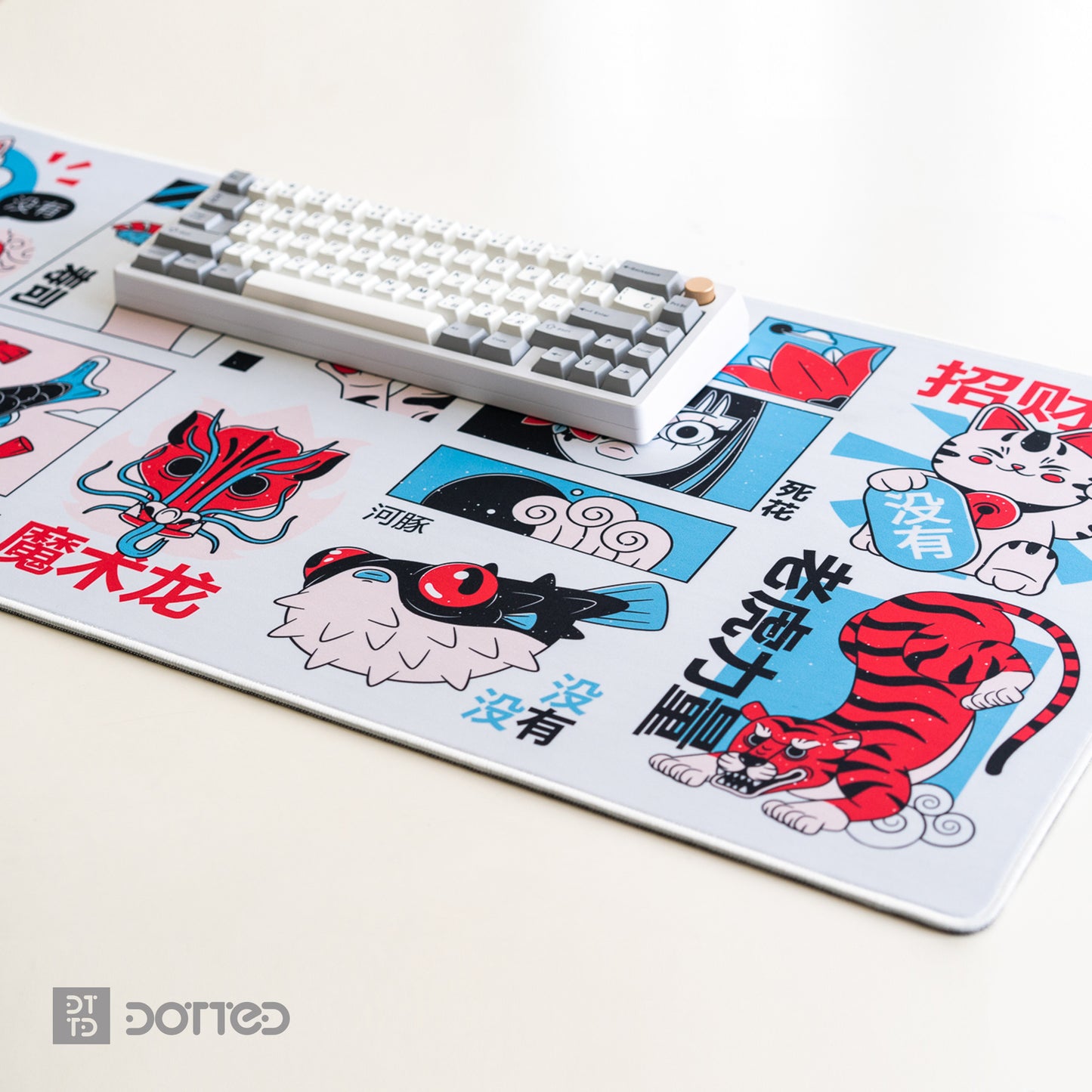 Dotted Comic Deskpad