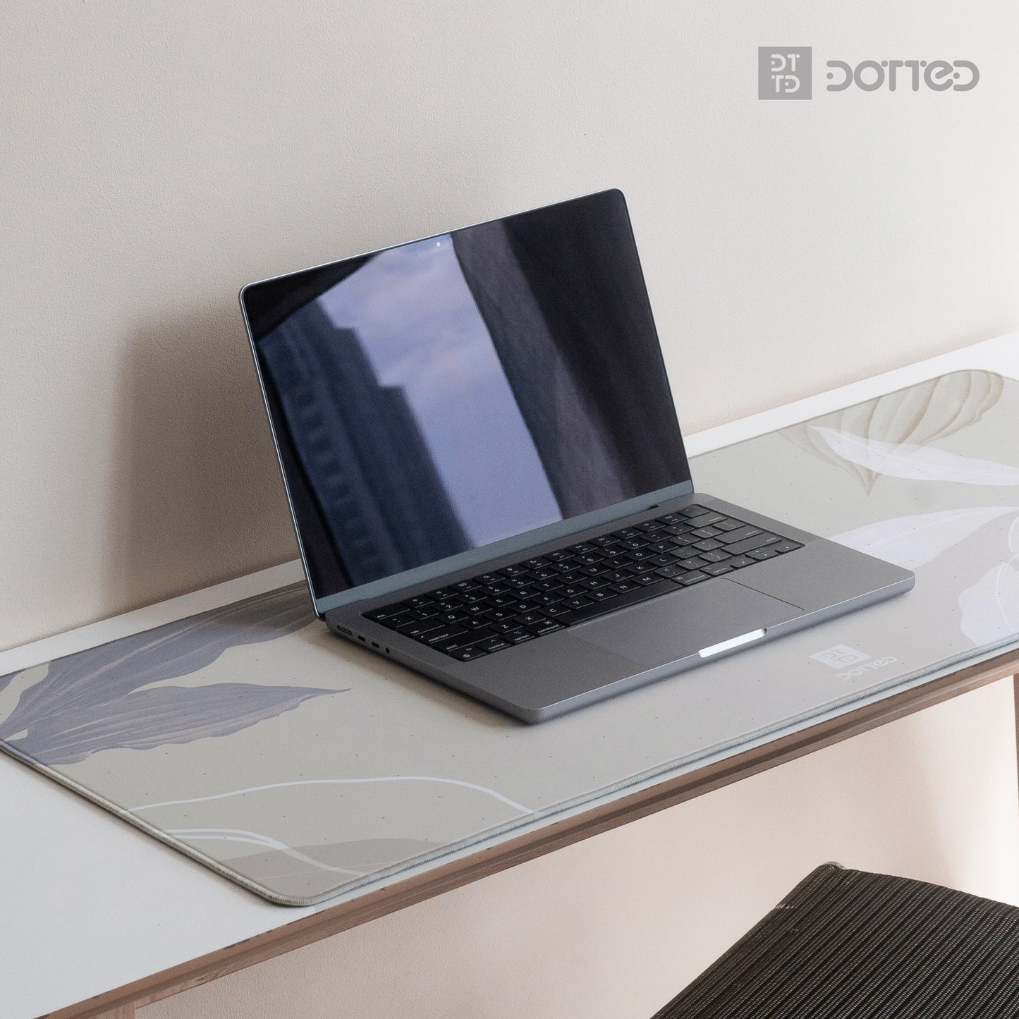 Dotted Botanical Deskpad