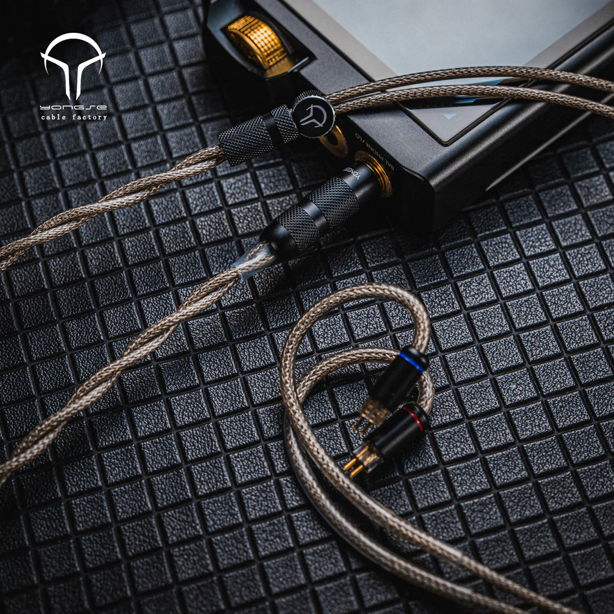 Yongse GreyBunny Single Crystal Copper + Silver-plated Single Crystal Copper Cable 3.5mm