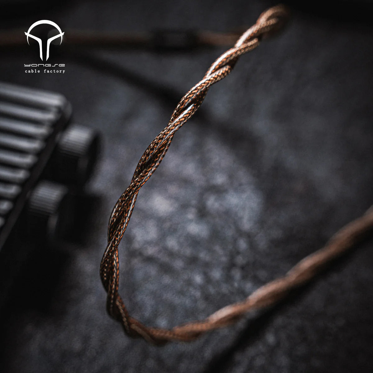 Yongse RedBunny Mono-crystal Cu+ Silver-plated Mono-crystal Graphene Shielding Earphones Cable 3.5mm