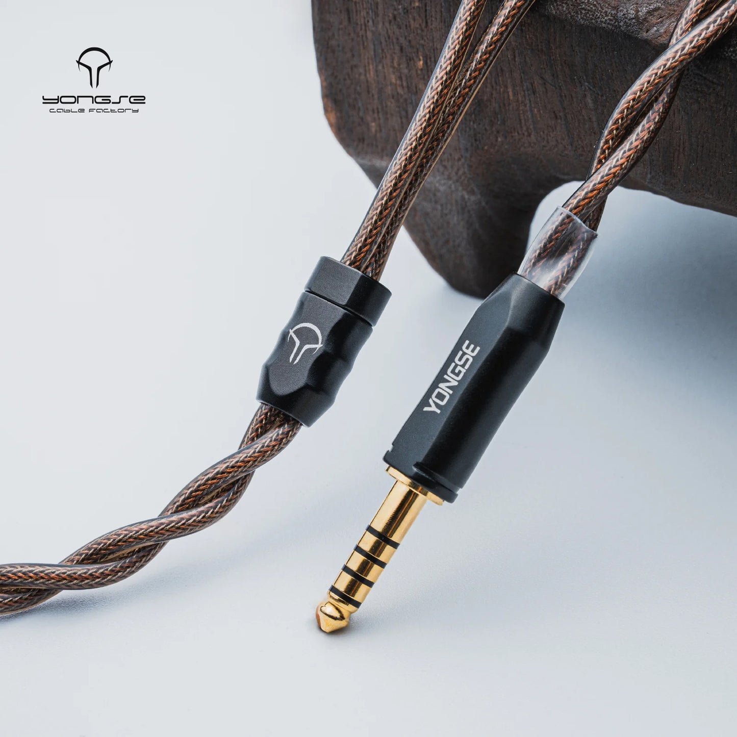 YONGSE SILVER PLATED MONO CRYSTAL COPPER EAROHONE UPGRADE CABLE WITH GRAPHENE SHIELDING (3.5 SHORT/2PIN)