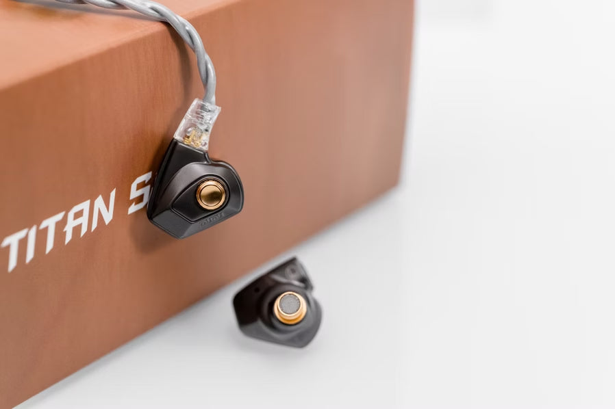 DUNU Titan S2 Dual-Chamber & Magnetic Circuit Dynamic Driver (Type-C) In-Ear Earphones