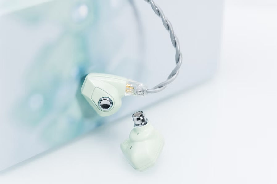 DUNU Titan S2 Dual-Chamber & Magnetic Circuit Dynamic Driver (Type-C) In-Ear Earphones