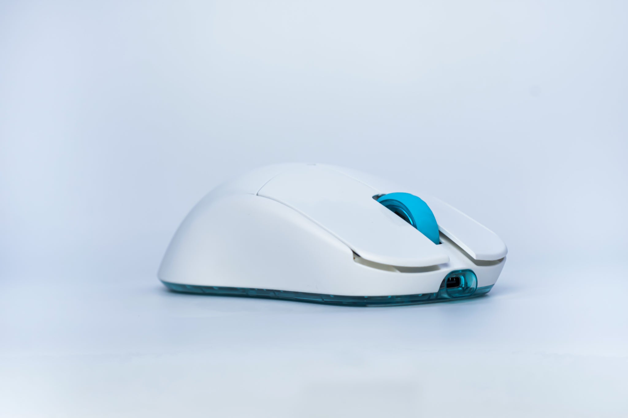 Lamzu Atlantis Mini Superlight Wireless Gaming Mouse – Rotoboxph